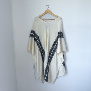 Kujten Cape Liv 2-Threads Cashmere Fringed Open Front Cape Sweater Beige OS NWT