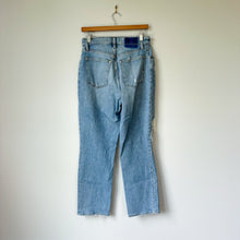 Load image into Gallery viewer, Abercrombie &amp; Fitch The 90's Straight Ultra High Rise Distressed Jeans Blue 28
