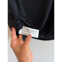Load image into Gallery viewer, Warroad Youth Tilo Pro Stock Neck Wrist Base Layer Top Black M NWT
