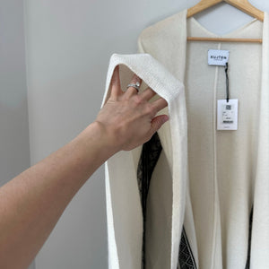 Kujten Cape Liv 2-Threads Cashmere Fringed Open Front Cape Sweater Beige OS NWT