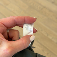 Load image into Gallery viewer, Athleta Headlands Hybrid Trek Mid Rise Jogger Pant Mountain Olive 6
