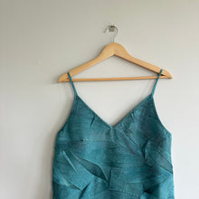 Load image into Gallery viewer, Anthropologie Floreat Crinkle Metallic V-Neck Tank Top Teal L
