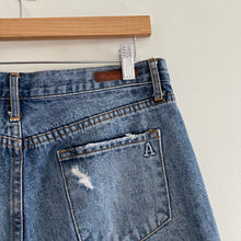 Load image into Gallery viewer, Articles Of Society Distressed Denim Dark Wash Mid Rise Shorts Blue 27
