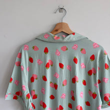 Load image into Gallery viewer, Hanna Andersson Peppa Pig Short Sleeve HannaSoft Pajama Top Green L
