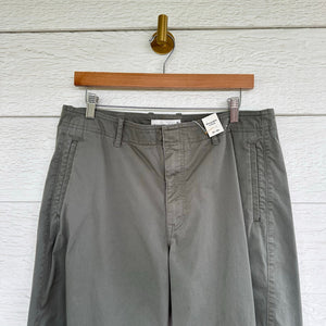 Abercrombie & Fitch Barrel Leg Chino Pants Olive Green 30 NWT