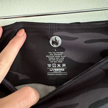 Load image into Gallery viewer, LIVESORE Camo Printed Performance Leggings L
