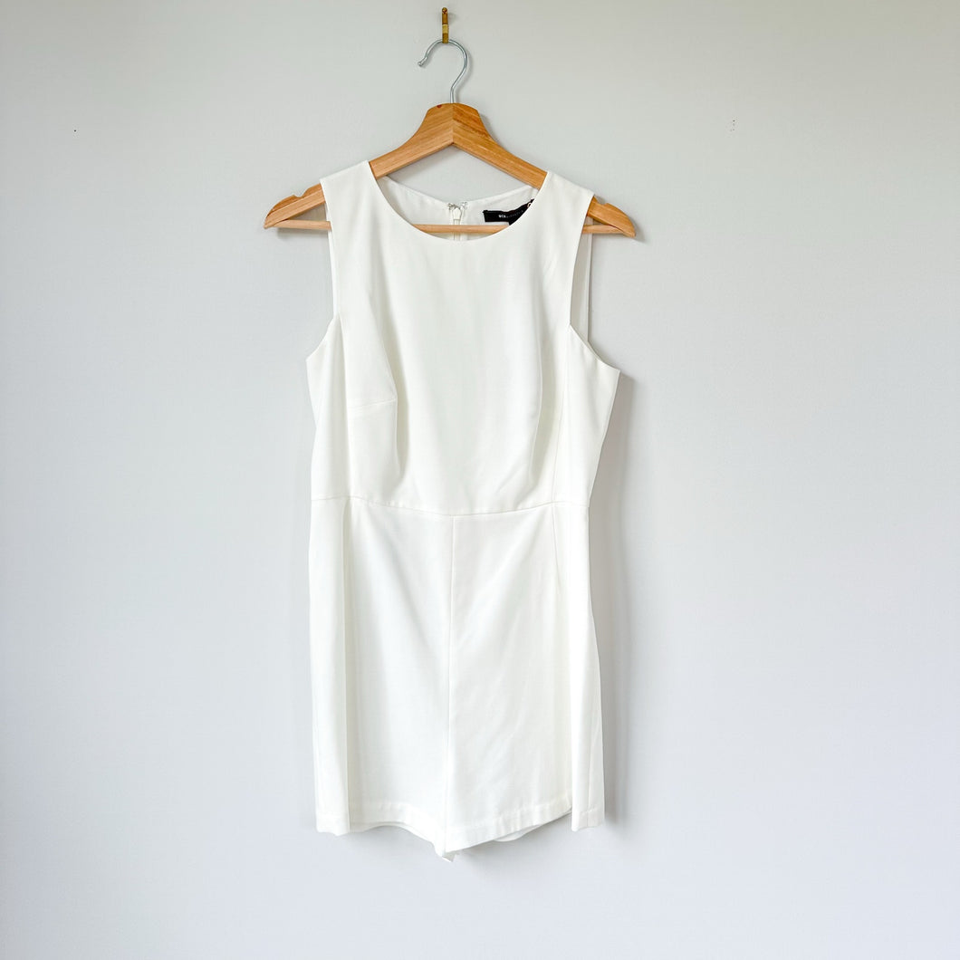 BCBGMAXAZRIA Helena Sleeveless Romper White 6 NWT