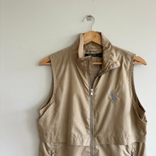 Load image into Gallery viewer, Polo Golf Ralph Lauren Oversized Logo Zip Up Vest Tan
