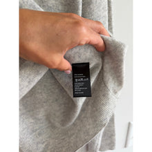 Load image into Gallery viewer, Archer Cashmere Crew Neck Long Sleeve Pullover Sweater Gray M

