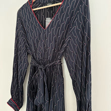 Load image into Gallery viewer, OTTOD&#39;AME Patterned Long Sleeve V-Neck Midi Dress Navy 6
