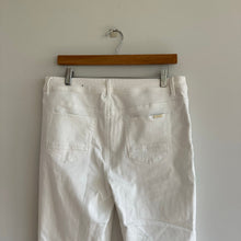 Load image into Gallery viewer, Chico&#39;s The So Slimming Girlfriend Crop Jeans White 1
