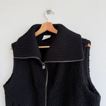 Load image into Gallery viewer, Varley Aspen Gilet Boucle Sherpa Zip Up Vest Black M
