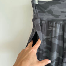 Load image into Gallery viewer, Athleta Salutation Camo Jogger Gray/Black M
