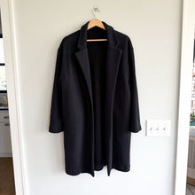 Load image into Gallery viewer, Vuori Soho Meton Open-Front MId Length Trench Coat Black XS

