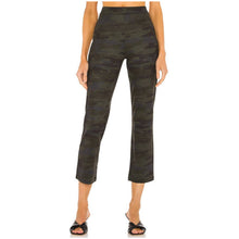 Load image into Gallery viewer, Sanctuary Carnaby Kick Crop Semi High Rise Legging in Full Moon Camo XL
