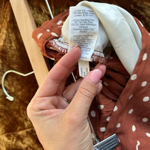 Load image into Gallery viewer, Madewell Tall Huston Pull-On Crop Pants in Inkspot Dots ST
