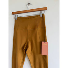 Load image into Gallery viewer, Girlfriend Collective Compressive High Rise 7/8 Activewear Leggings Brown S NWT
