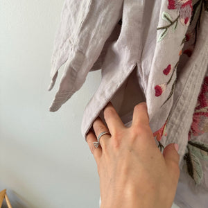 Johnny Was Vienna Linen Embroidered Floral 3/4 Sleeve Kimono Gray M