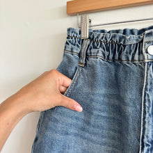 Load image into Gallery viewer, BDG Urban Outfitters Pull-On Denim Shorts M
