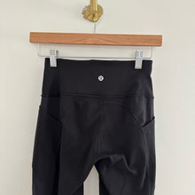 Load image into Gallery viewer, Lululemon Front Panel Mixed Media Pocket Leggings Black 4
