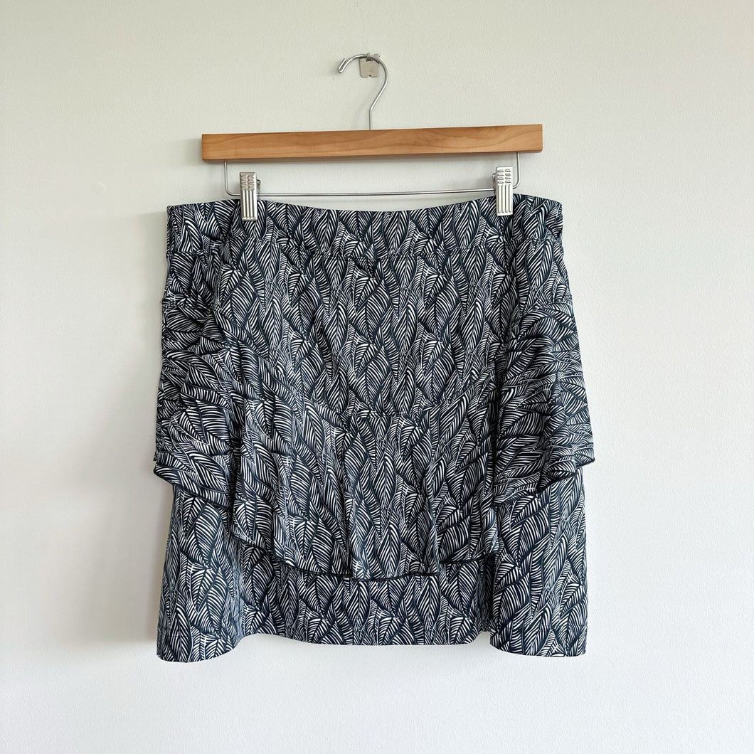 Daily Sports Patterned Layered Mid Rise Pull On Golf Skort Black L