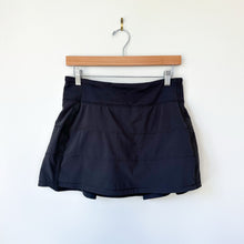 Load image into Gallery viewer, Lululemon Pace Rival Mid-Rise Skirt Black 6

