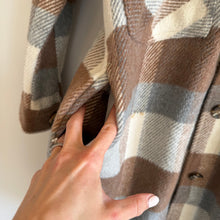 Load image into Gallery viewer, Evereve Raye Plaid Pattern Collared Pockets Button Front Shacket Brown XS
