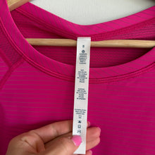 Load image into Gallery viewer, Lululemon Run For Gold Long Sleeve Activewear Top Jewelled Magenta 8 NWT
