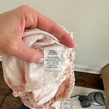 Load image into Gallery viewer, Show Me Your Mumu Claudia Crop Top in Pink Majestic Palm L
