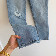 Load image into Gallery viewer, Evereve The Ever Straight High Rise Distressed Denim Cropped Jeans Blue 26
