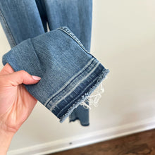 Load image into Gallery viewer, Madewell Skinny Overalls in Kemp Wash Blue XXS
