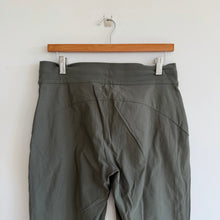 Load image into Gallery viewer, Athleta Headlands Hybrid Trek Mid Rise Jogger Pant Mountain Olive 6
