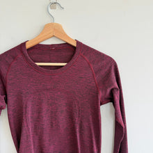 Load image into Gallery viewer, Lululemon Swiftly Tech Long Sleeve Crew Top Dark Adobe / Misty Merlot 6
