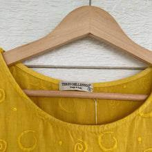 Load image into Gallery viewer, Terzo Millennio Linen Embroidered Short Sleeve Shift Mini Dress Yellow S
