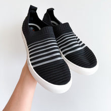 Load image into Gallery viewer, Bernie Mev Iris Low Top Rhinestone Side Pull On Sneakers Black 8
