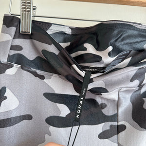 Koral Lustrous High Rise Camo Print Pull On Leggings in Lead Camo L