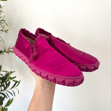 Load image into Gallery viewer, Stuart Weitzman Fringiebell Round Toe Frayed Edge Slip On Loafers in Grape 8
