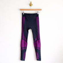 Load image into Gallery viewer, Lululemon About That Base High Rise Tight Black / Tender Violet 4
