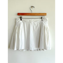 Load image into Gallery viewer, Athleta Advantage Backspin Pleated Mini Activewear Tennis Skort White M

