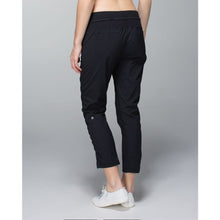 Load image into Gallery viewer, Lululemon Street To Studio Unlined Cropped Straight Leg Pants Black 8
