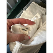 Load image into Gallery viewer, Madewell 9&quot; High-Rise Skinny Jeans in Pure White 26
