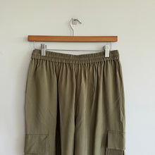 Load image into Gallery viewer, Nordstrom Cargo Pull On Drawstring Waist Jogger Pants Olive Burnt XS NWT
