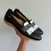 Load image into Gallery viewer, Royal Albartross Chelsea Leather Kiltie Fringe Spikeless Low Top Golf Loafers
