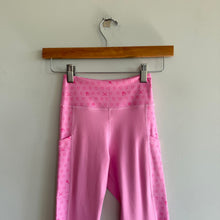 Load image into Gallery viewer, Roller Rabbit Sporty Hearts Vega High Rise Activewear Leggings Pink XS NWT
