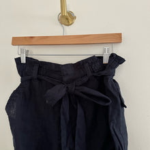Load image into Gallery viewer, Magaschoni Linen High Rise Paperbag Shorts Black S
