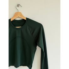 Load image into Gallery viewer, Lululemon Swiftly Tech Cropped Long-Sleeve 2.0 Activewear Top Legacy Green 6
