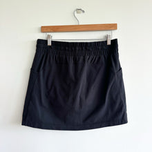 Load image into Gallery viewer, Athleta Excursion Pull On Side Pocket Mini Skort Black S

