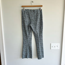 Load image into Gallery viewer, Anthropologie Maeve The Margot Kick-Flare Pull On High Rise Cropped Pants

