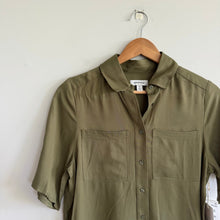 Load image into Gallery viewer, Nordstrom Short Sleeve Collared Button Up Shirt Olive Burnt Green XXS NWT
