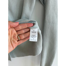 Load image into Gallery viewer, Le Lis Ribbed V-Neck Metallic Button Front Long Sleeve Cardigan Green S
